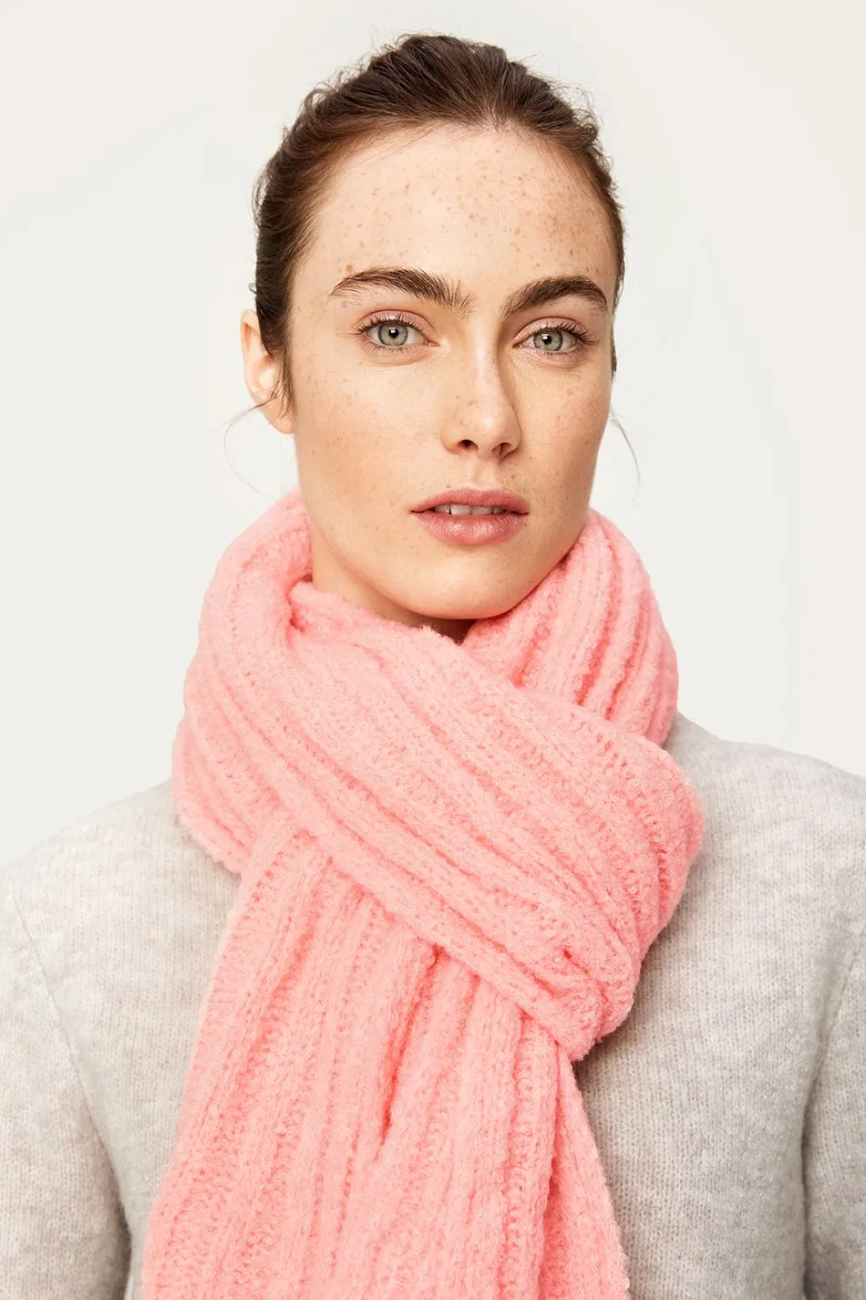 CHUNKY KNIT SCARF