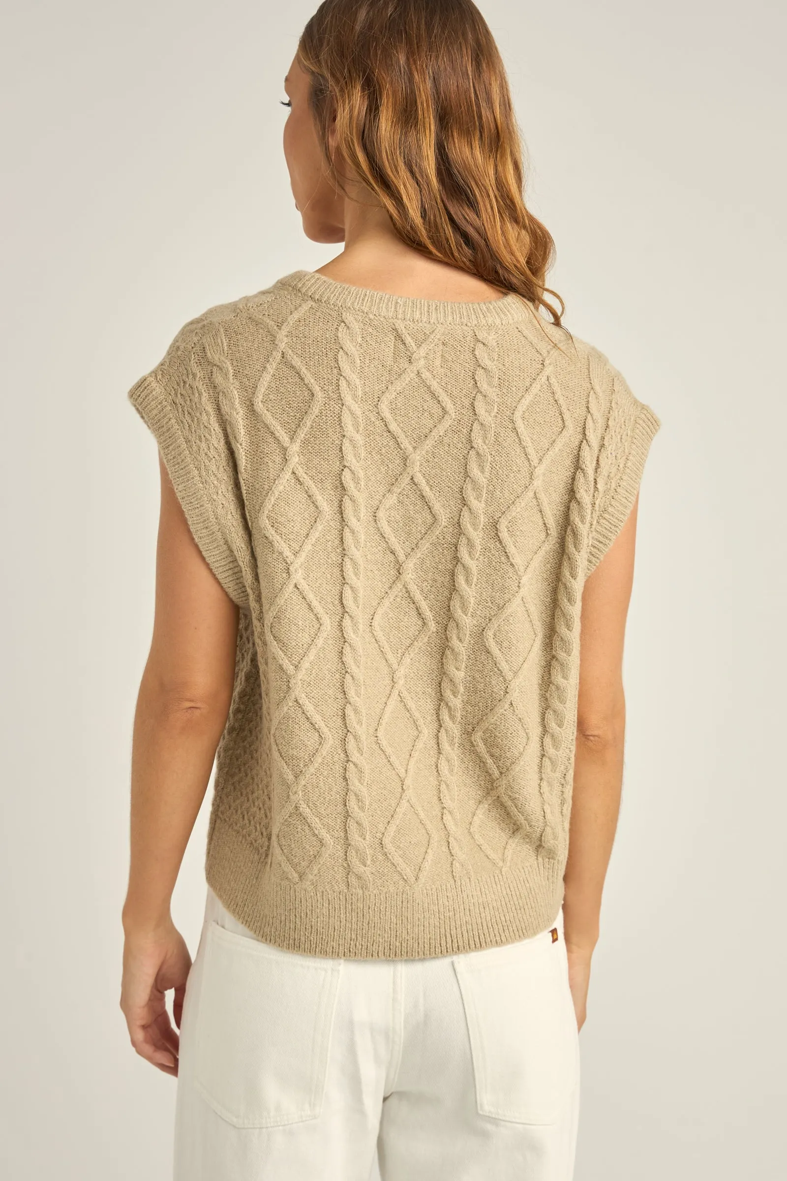 Juni Sweater Vest Latte