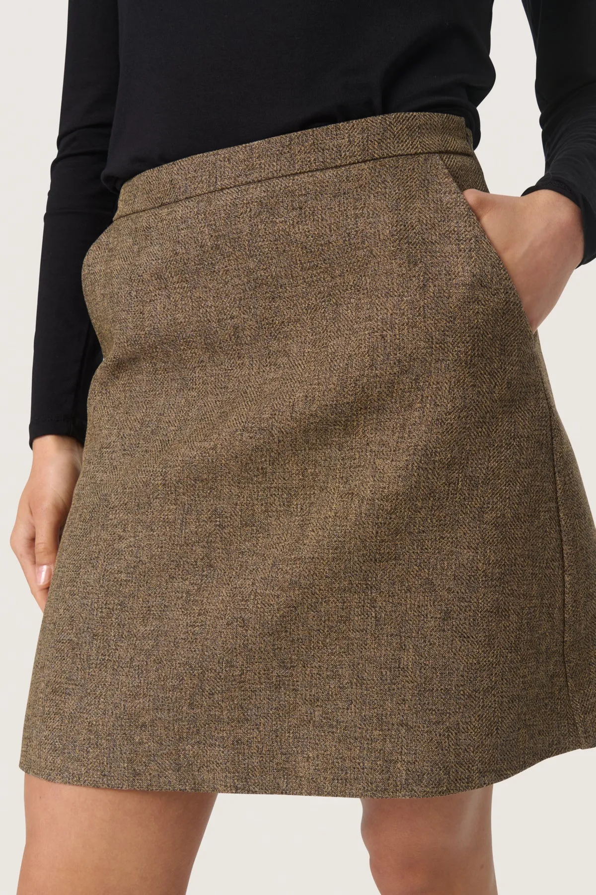 Khaia Skirt