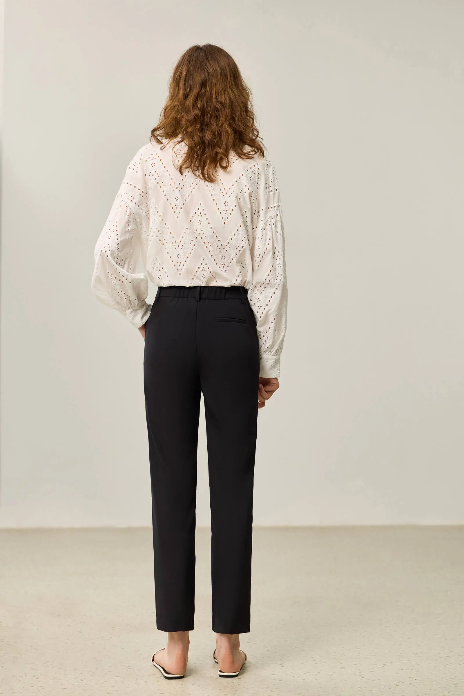 LILY Classic OL Straight Black Pants