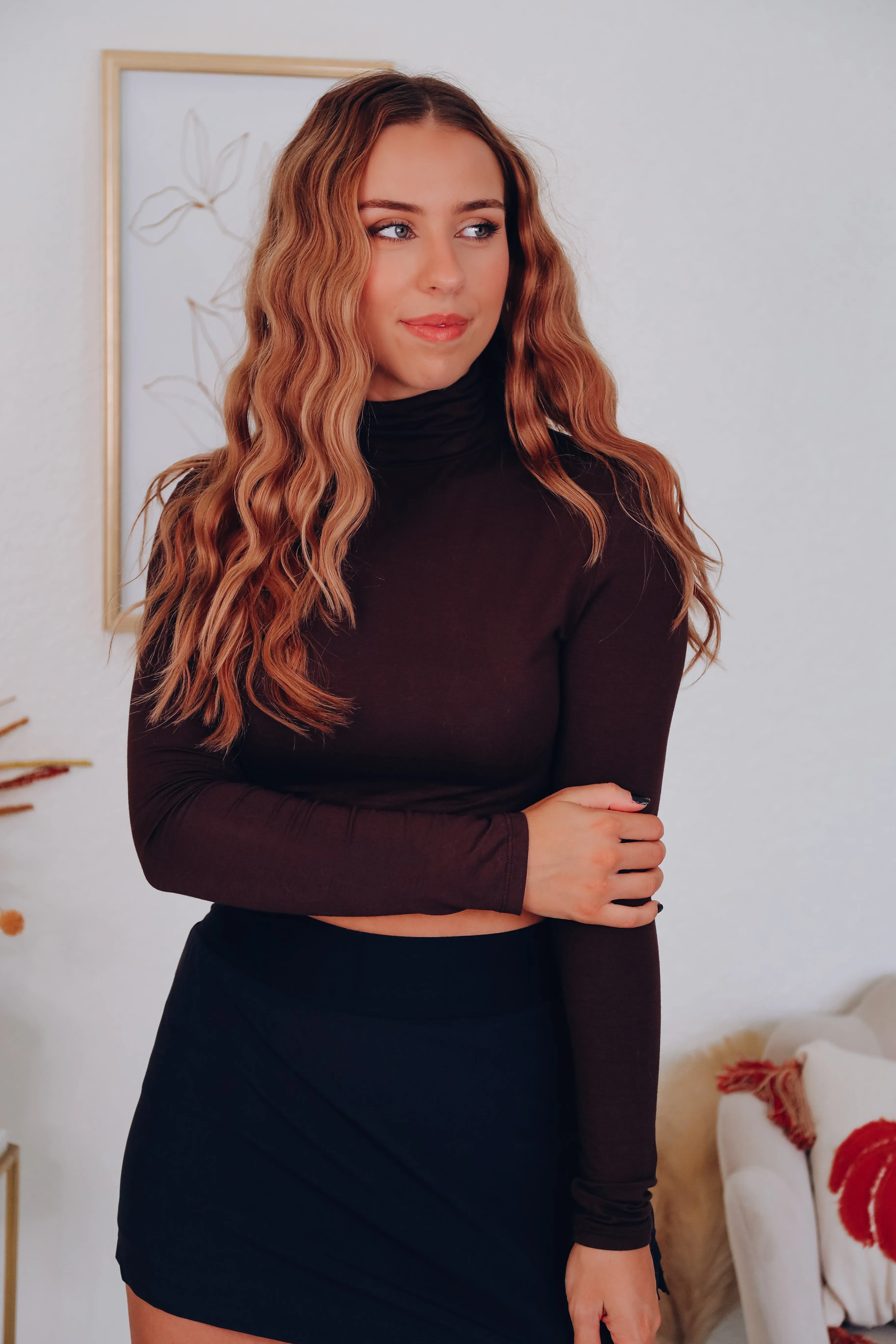 Seamless Day Turtleneck Crop Top - Dark Brown